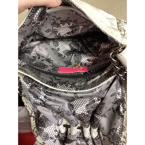 Betsey Johnson Women Handbag  Cream  EUC Hobo  Gunmetal top  Bauble detail - Picture 9 of 11